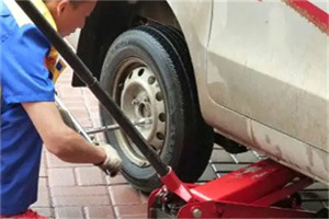 巴青附近拖车24小时服务热线电话